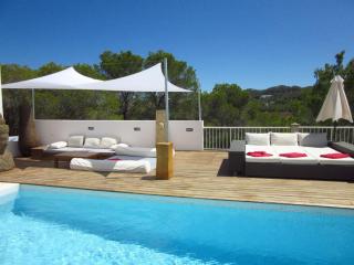 Villa in Cala Tarida with Private Pool & Sea View - 1