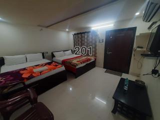 Palghat sri raja rajeswari hotel - 7