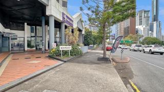 Riverside Apartment in Central Brisbane - 6