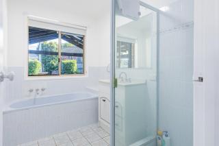 Entire Coastal Villa 4BR 2BA Swimming Pool Courtyard - 5