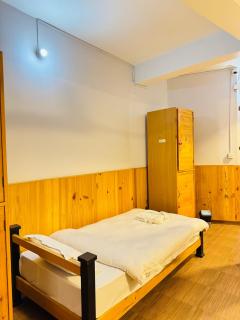 Roamers Inn - 2