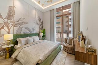 Brand New Stylish Unit near Circle Mall - 3