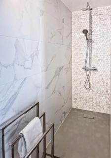 ELEGANCE in the heart of the old town 4 - 6