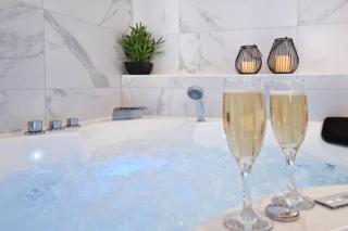 ELEGANCE in the heart of the old town 4 - 1