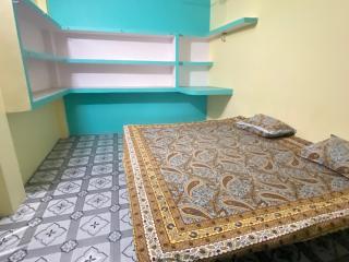 Yisha paying guest house-ganga view - 3