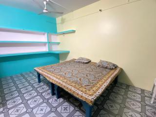Yisha paying guest house-ganga view - 2