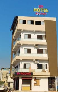 S R Hotel - 5