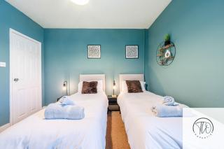 2BR House -Centrally Located - 9