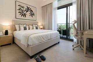 Stylish 4BD Villa Opposite Pool & Park - 9