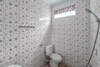 RedDoorz Syariah at Hotel Adi Sederhana near Stasiun Jatibarang - 1