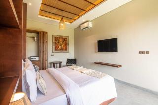 Stylish 5br Beach Villa Canggu With Rice View - 1