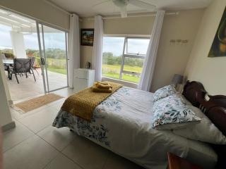 Fish Bay Getaway - 9