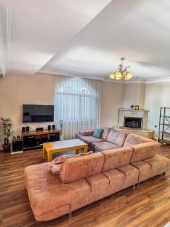 Sea View Luxury Near Akra Hotel - 2