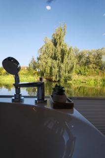 Lake Suite - 5