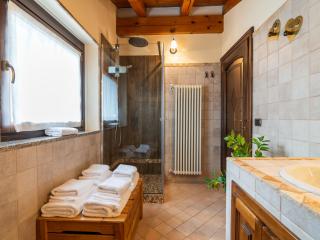 LA CASA DI PIETRA - Relax Home a 10' da Aosta - 4