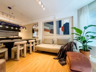 Valemi NEW I 8Pers I 2Bath I Central I FreeParking - 1