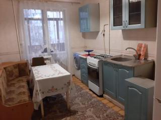 3-комнатная Бочарова 43 - 0