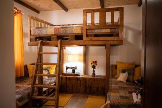 Yaninata Art House in Teteven - 2