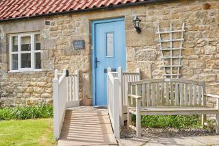 Host & Stay - Blue Barn - 5
