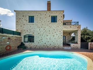 Niriides Luxury Villas - 4