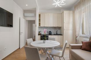 Luxury Lakefront - 5