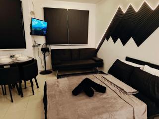 Stay De Lax - 3