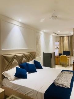 Calm & Stylish Studio - 1