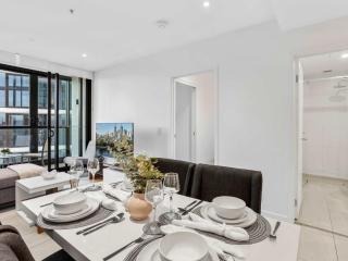 Stylish Valley Stay in Brisbane City Hub - 7