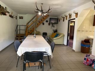 La Butuci - - 7