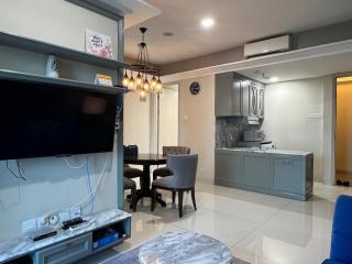 La Riz Residence 2BR Pakuwon Mall City View - 5