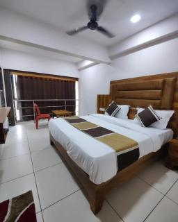 Star Hotel - 5