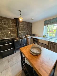 Victorian 3 Bed Cottage in Sought After Pentyrch - 2