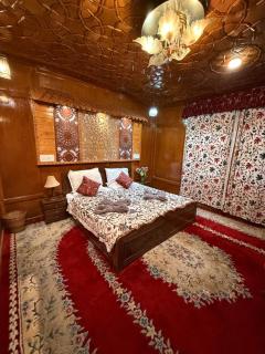 Houseboat Patloo Palace - 3