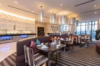 Holiday Inn Abu Dhabi by IHG - 8