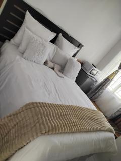 Best Enough Guesthouse - 9