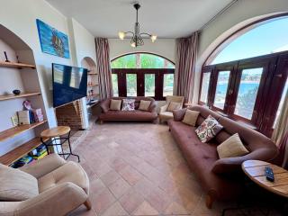 El Gouna Nubian Lagoonfront Villa - 4BR, 9 Guests - 2