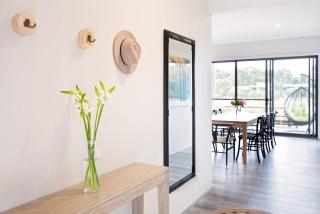 Bonnie and Piper - Lakeside and Wine Country Living - 1