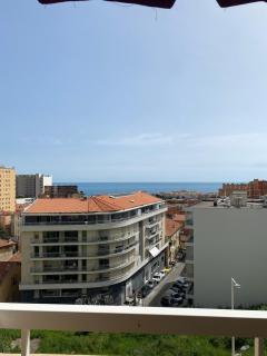 2 pieces vue mer avec parking frontière de Monaco - 1