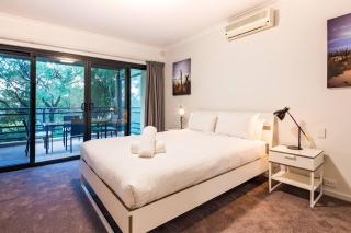 Broadwater Bliss - Beachside Escape with Resort Perks - 6