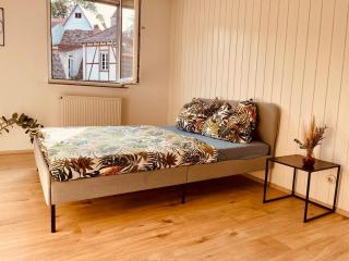 Old town apartment with flair centrally located - 9