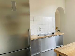 Old town apartment with flair centrally located - 5