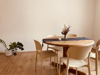 Old town apartment with flair centrally located - 3