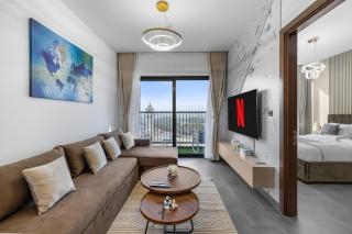 Stylish 1BR Retreat in Sobha Crest with Balcony - 0