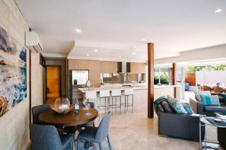 Eagle Bay Beach Retreat - Steps from the Sands - 5