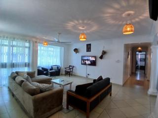 Ary Homestay Nyali - 5th Avenue - 5