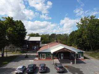 Varennes Grand Montreal Hotel - 3