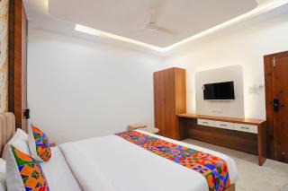 FabHotel Seemansh - 1