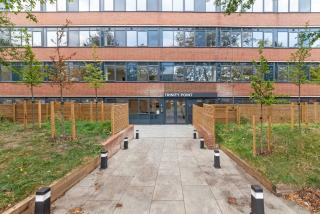 Spacious & Modern 1 Bedroom Apartment in Gravesend - 6