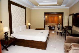 Shalimar Hotel - 8