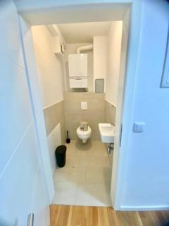 80m2 Apartment with Terrace & Free Parking - 4